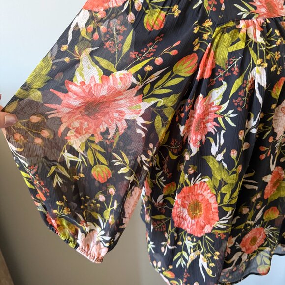 🪻5/$15 EUC LC Lauren Conrad Black Floral Blouse. Chest 19" - Picture 7 of 7